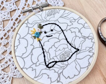 Peony Ghost Embroidery Hoop Art, Halloween Decor, Cute Ghost, Ghost With Flowers, Floral Ghost, Cute Halloween, Fall Decor, Spooky Decor