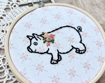 Peach Star Pig Hoop Art, Embroidered Pig, Kitchen Decor, Country Kitchen, Embroidery, Housewarming Gift, Gift For New House, Pig Decor
