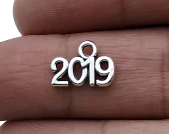 BC1093 3 Flower Connector Charms Antique Bronze Tone Beautiful Details