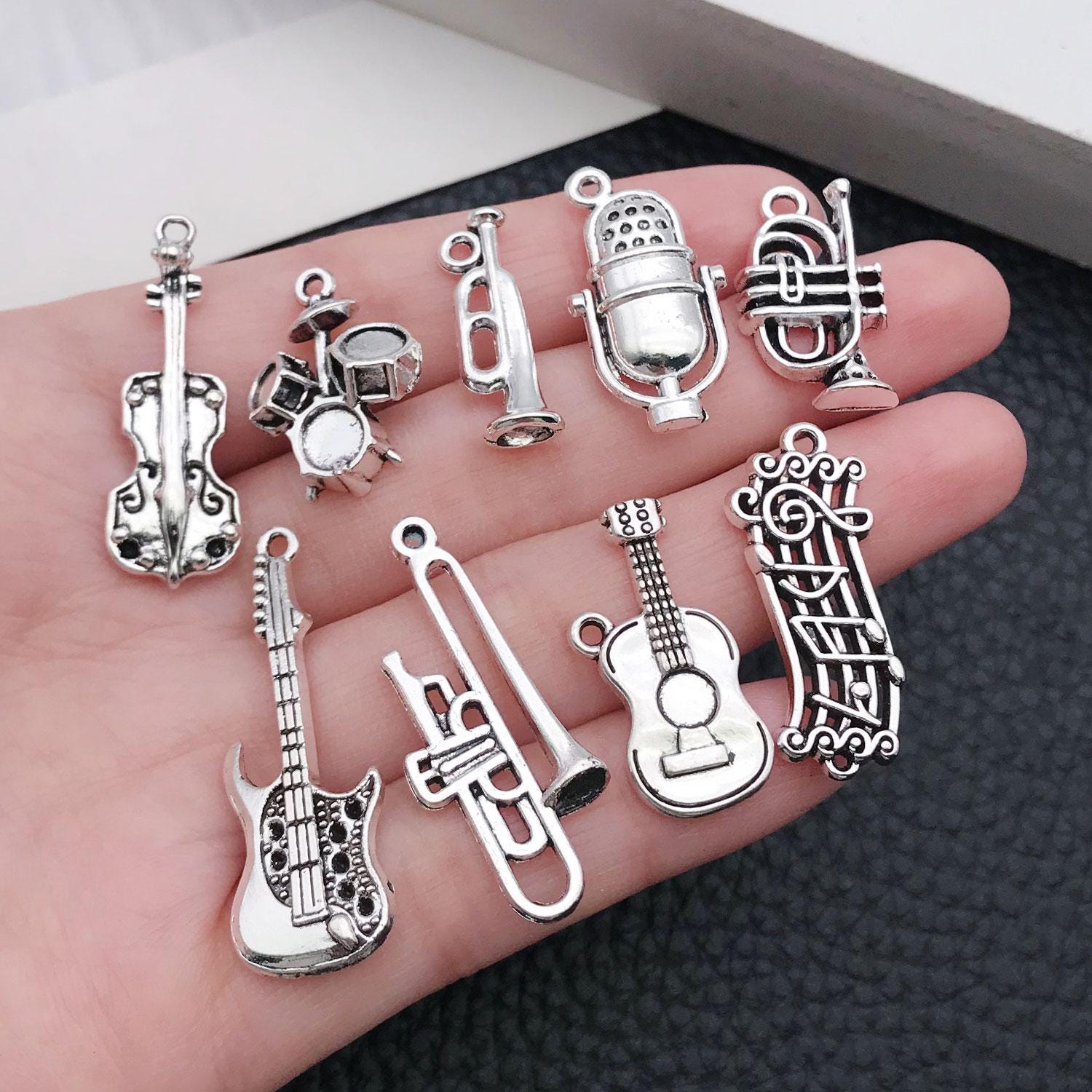 楽器チャーム 合金製 ギター、音符、マイク、ピアノ、テープペンダント
