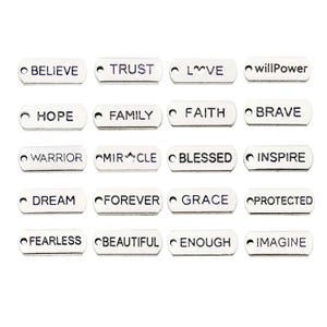 10/20/30 piezas de dijes de letras vintage con grabado de aleación, colgantes inspiradores para pulseras, collares, pendientes, accesorios para hacer joyas