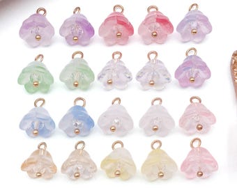 20 colgantes de flores de lirio de los valles de cristal de 12 x 14 mm para pulseras, collares, pendientes y accesorios de joyería.