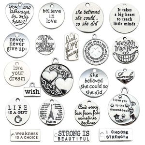 10/20 / 30 Stück Vintage Brief Charms Legierung Gravur Inspiration Anhänger für DIY Armbänder Halsketten Ohrringe Schmuck machen Zubehör