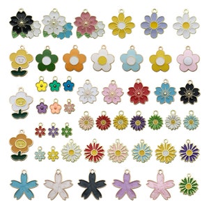 Mixed 50pcs Assorted flowers Enamel charms collection，Bulk delicate cute Oil drop Gold plated metal pendants， for Jewelry Making charms