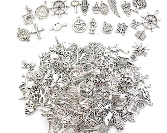 200pcs Assortiment de charmes mixtes en vrac Antique Silver Tone, collections de charmes mixtes en gros, pour bricolage Handmade Making Accessories