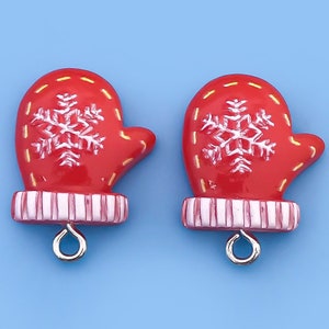 10pcs Fashion Red Resin Christmas Gloves Pendant Accessories For Women Necklace Bracelet For DIY Jewelry Making