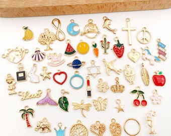Bulk Wholesale 50pcs Gold Metal Mix Colorful Enamel Charms bijoux pendentif, pour DIY Bracelet Collier Boucles d’oreilles Handmade Making Accessories