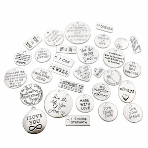 30 PCS inspiración Word Charms Colección - Plata antigua redondo rectángulo corazón carta texto ME vs me nunca renunciar a los colgantes de metal M044