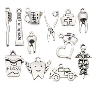 20 / 24stk Antique silbrig Zahnarzt Zahn Charms Legierung Zahn Zahnbürste Zahnpasta Anhänger für DIY Armband Halskette Schmuck machen Zubehör