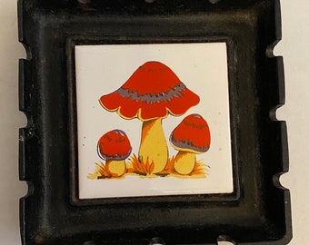 Vintage cast iron ashtray with mushroom tile Japan stamped