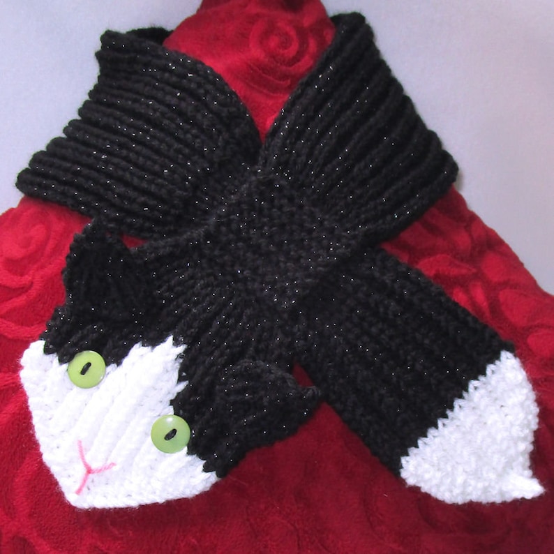 Brioche Knit Tuxedo Kitty Keyhole Scarf