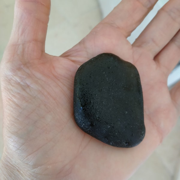 Très vieux morceau de verre de mer vert foncé XL, veuillez faire défiler les photos, verre de mer authentique, verre de plage, verre de mer véritable, verre de plage Surf Tumbled