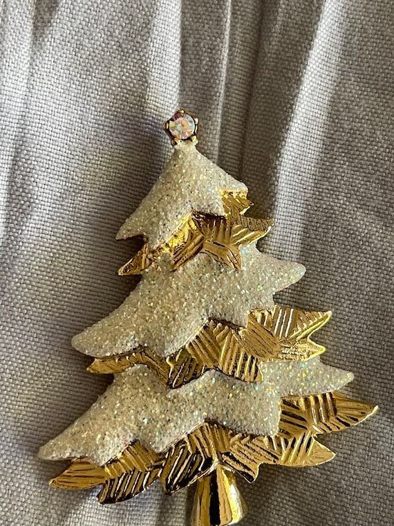 Danecraft Christmas tree pin