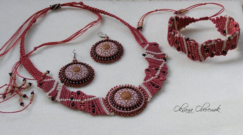 Red Pear Mandala jewelry set Macrame necklace macrame bracelet and beadwork earrings Ethno necklace