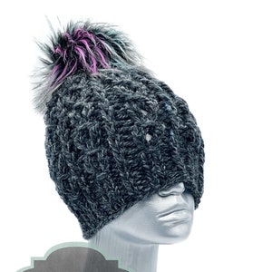 Charcoal Grey Chunky Knit Hat with Faux Fur Pom, Dark Gray Cable Knit Beanie, Gray Heather Winter Hat , Ribbed Knit Hat, Women&#39;s Ski Cap