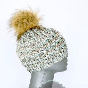 Winter Ski Cap surell Handmade Starfish Knit Hat with Faux Fur Pom