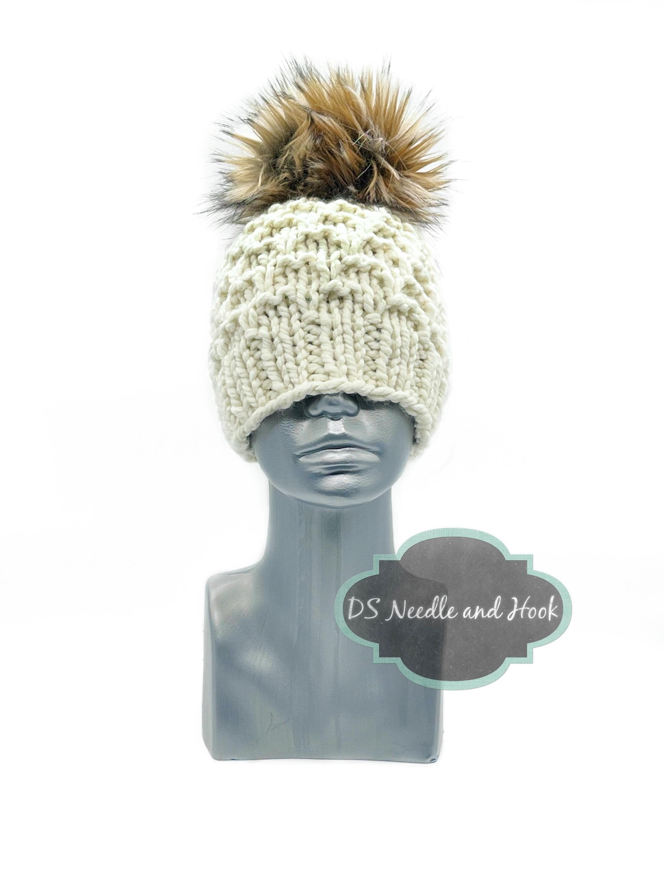 Cream Knit Beanie With Faux Fur Pom, Chunky off White Knit  display picture 1