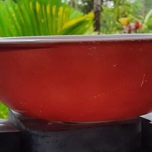 Flaming Pink Pyrex 2-quart bowl. 1952-1958 A great find in this condition.