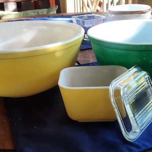 Primary Color Pyrex Mixing Bowls