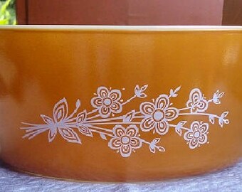 Pyrex Butterfly Gold 2 1/2 Quart Covered Casserole, Vintage Pyrex With Clear Lid , Pyrex Casserole, Collectible Pyrex