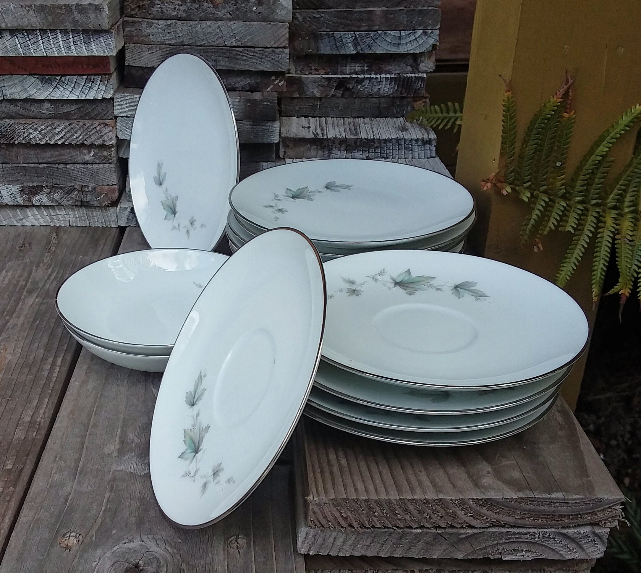 Noritake Sezanne #6851 (13) Pieces Total. 6 Bread and Butter