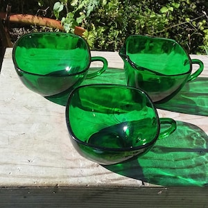 Anchor Hocking &quot;Charm&quot; pattern circa 1950&#39;s. 2 cups and 1 creamer.