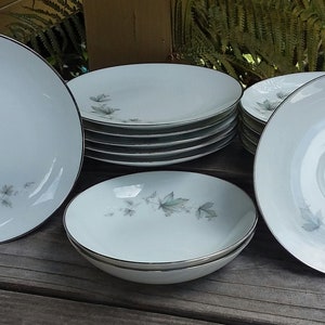 Noritake Sezanne #6851 (13) pieces total. 6 bread and butter plates, 5 saucers, 2 dessert bowls. Circa 1960's
