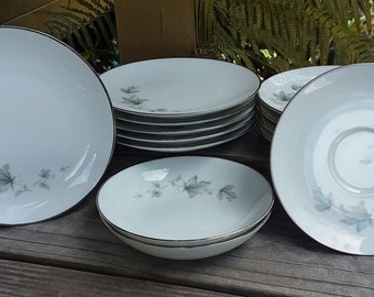 Noritake Sezanne #6851 (13) pieces total. 6 bread and butter plates, 5 saucers, 2 dessert bowls. Circa 1960's