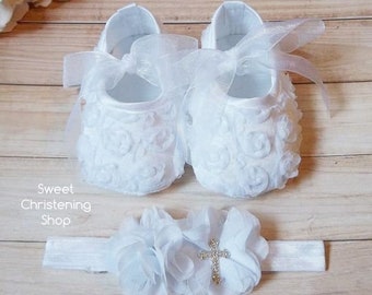 little girl white wedding shoes