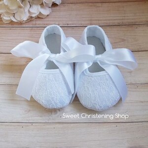 white lace baby shoes
