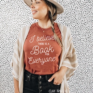 Book Lover T-shirt: Vintage Scripted Librarian Tee
