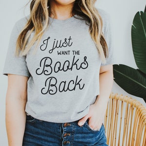 I Just Want the Books Back Vintage Scripted Librarian Reading T-shirt | Funny Library Tshirt| Gift for Book Lover | Library Science