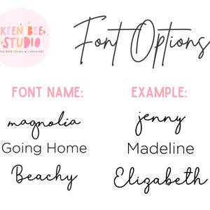 Puede incluir: Un fondo blanco presenta el texto "Font Options" en escritura negra. Debajo, "FONT NAME:" y "EXAMPLE:" est&aacute;n en rosa. Ejemplos de fuentes incluyen "magnolia", "Going Home" y "Beachy", con ejemplos correspondientes como "jenny", "Madeline" y "Elizabeth".