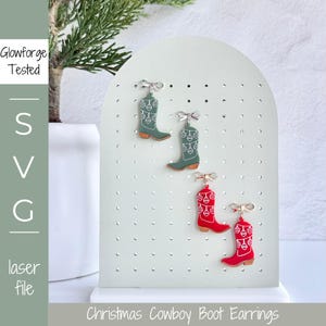 SVG-bestand | Kerstcowboylaarsoorbellen | Vakantie | Westerse sieraden | Lasergesneden bestand | Gescoord | Glowforge-getest | Cadeau | Cowgirl |