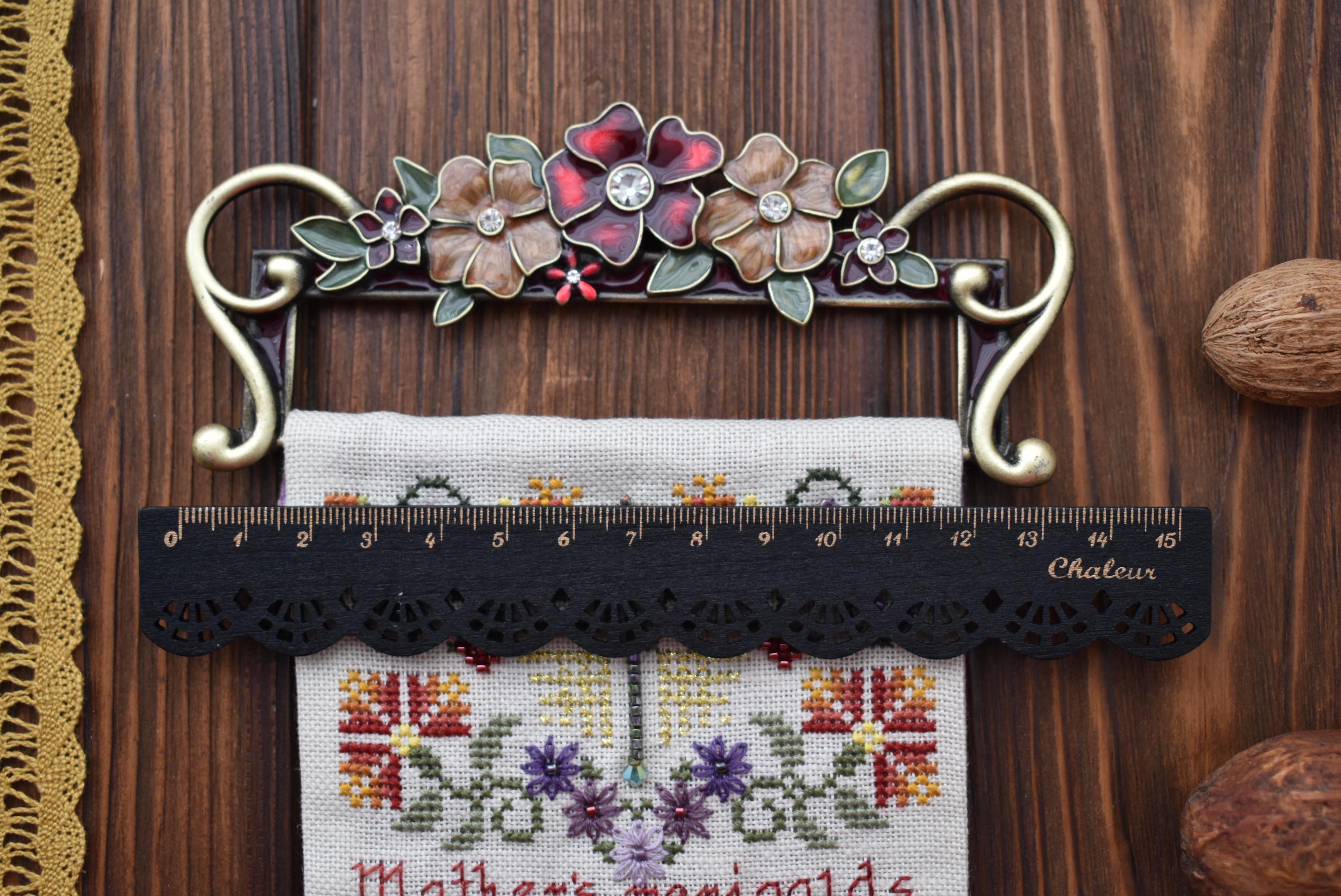 刺繍デザイン用の赤い花柄ハンガー、ベルプル - Etsy 日本