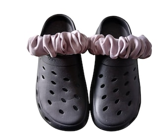 Grey Silver Fabric Shoe Scrunchie Strap Covers: Shoe Accessory