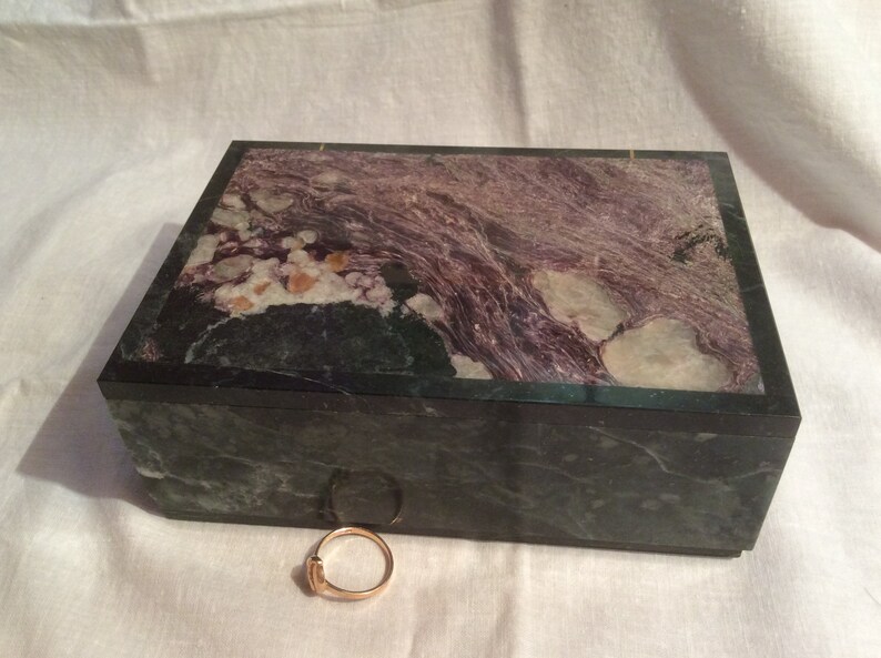 Unique Mineral Charoite from Siberia Polished Natural Stone Jewelry Box Made of Green Serpentine and Violet Charoite