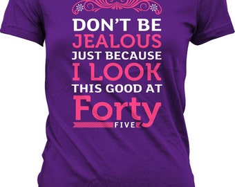 Men/'s T Shirt Don/'t Be Jealous Because I Look This Good At 60 Birthday Gift