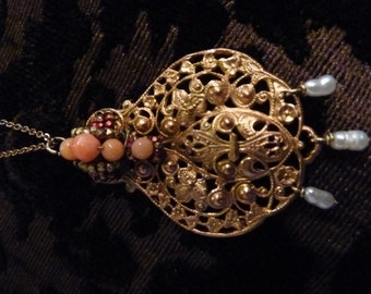 Fine vintage necklace, vermeil pendant, pink Coral and mini water pearls