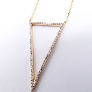 LUXURIOUS Minimalist 18kt Gold Plated Crystals Triangle Pendant Thin Link Chain Necklace, Exquisite, Shimmer, FREE SHIPPING!!