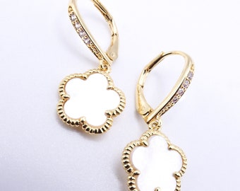GORGEOUS Dainty Lightweight 18kt Gold Plated 5 Petal Mother Pearl Shell Clover Flower Crystals Leverback Petite Earrings, FREE SHIPPING!