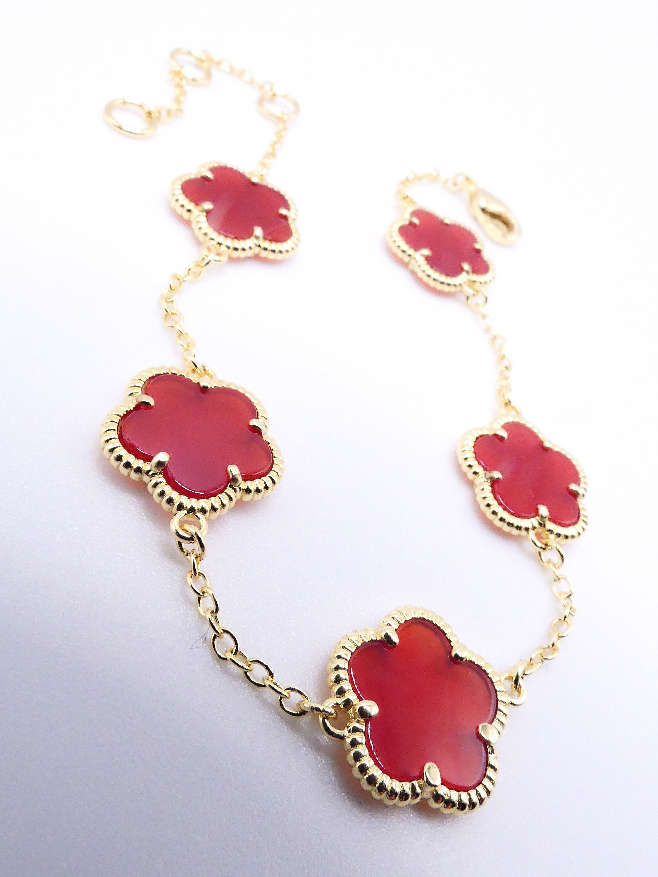 ❤️‍🔥 Rojo Pasión❤️‍🔥 Van Cleef & Arpels Vintage Alhambra Red Carnelian 10  Motif Necklace in 18k Yellow Gold - Availabl... | Instagram