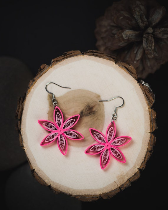Buy Modern Flower Handmade Minimalist Jewelry Best Friend Gifts, Red and  Beige Flower Dangle Earrings 30th Birthday Gift for Her, Paper Quilling  Online in India… | Paper quilling jewelry, Quilling jewelry, Quilled