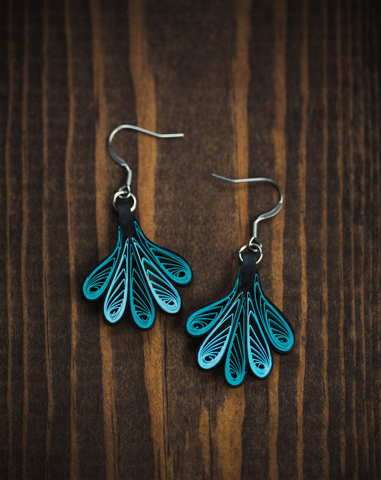 Cantaloupe Seed Earrings – Birú Pacha