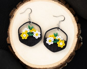 Pendientes colgantes de filigrana de papel con forma de cesta floral - Ligeros e hipoalergénicos