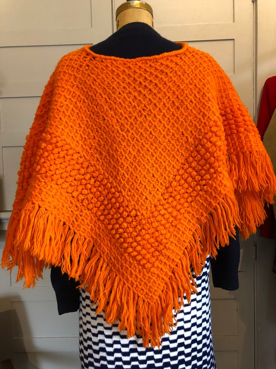 Vintage 1970s poncho hand knit - image 4