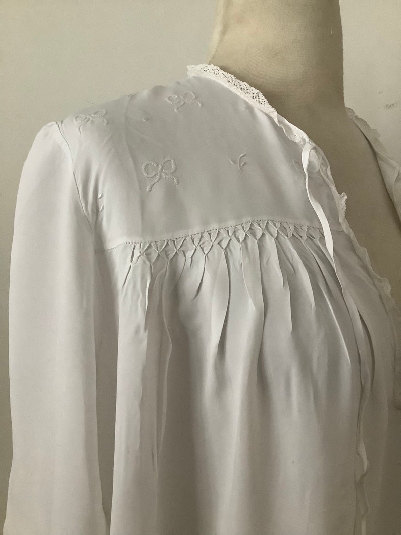 Vintage 1950s/60s white nightgown image 2