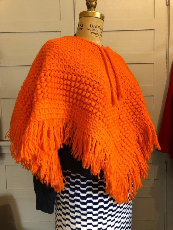 Vintage 1970s poncho hand knit - image 2