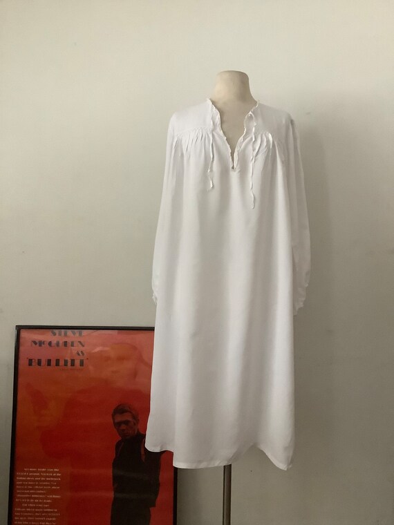 Vintage 1950s/60s white nightgown - image 1