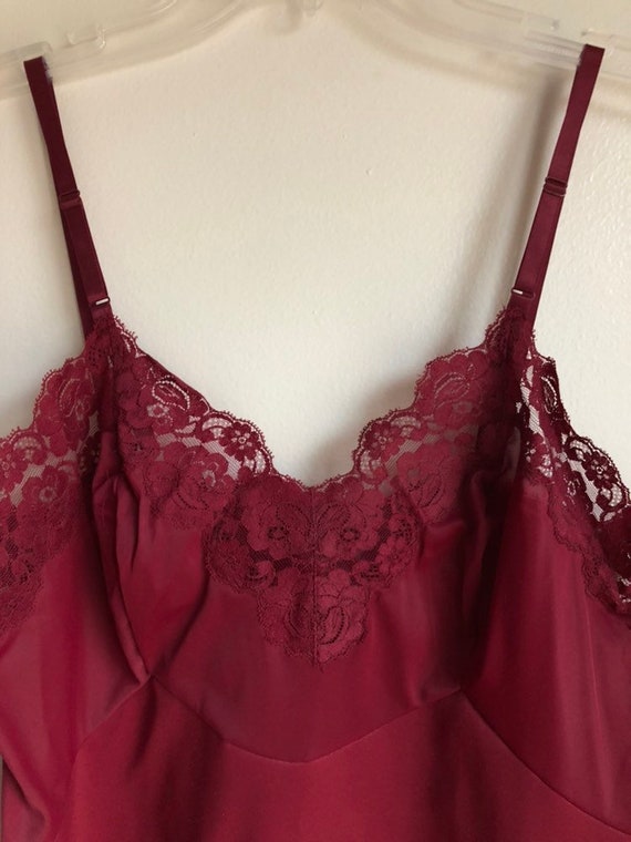vintage lingerie - vintage slip - 1960s slip - 196